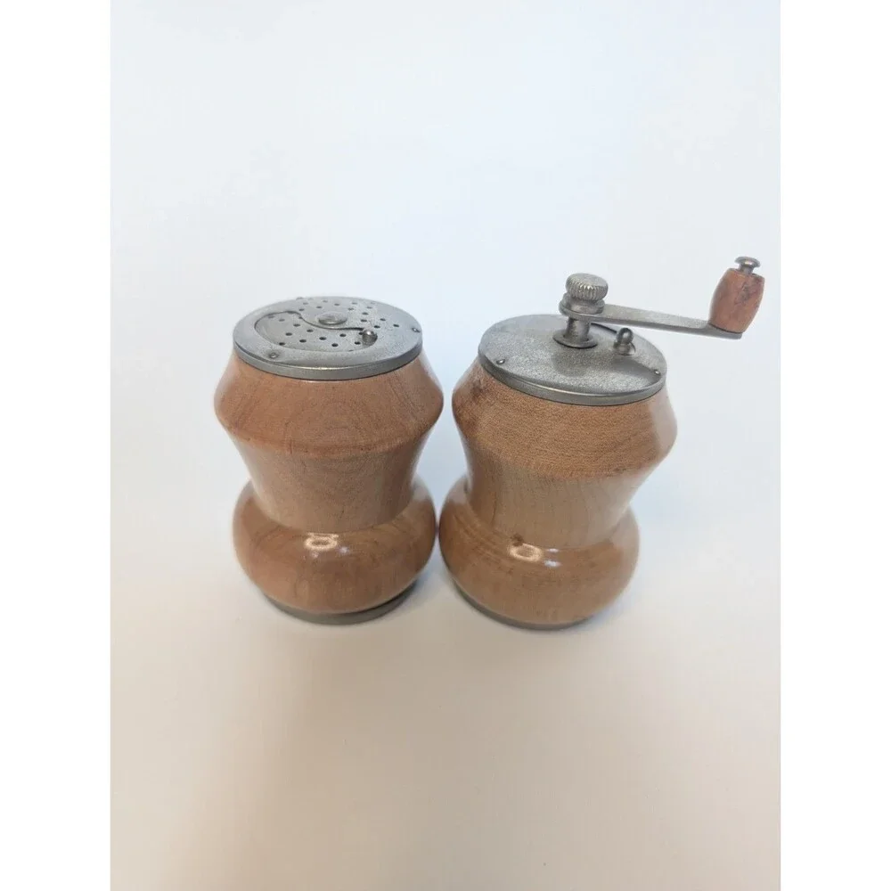 2ct Vintage Japan Salt and Pepper Shaker Grinder SET Light Wood and Chrome